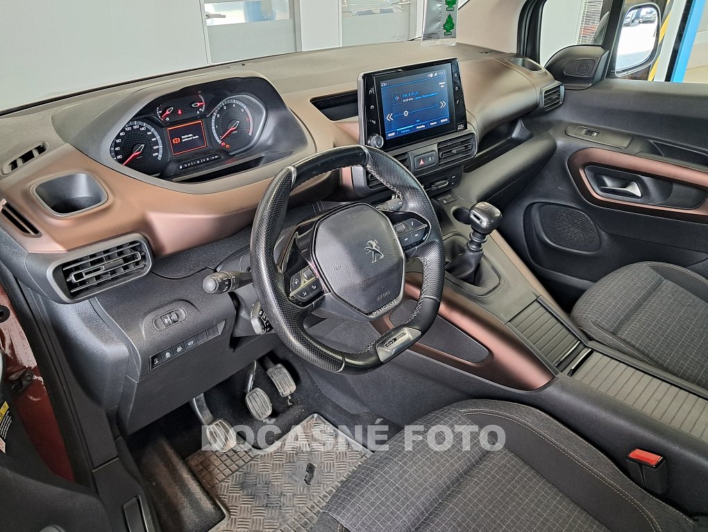 Peugeot Rifter 1.2PT 