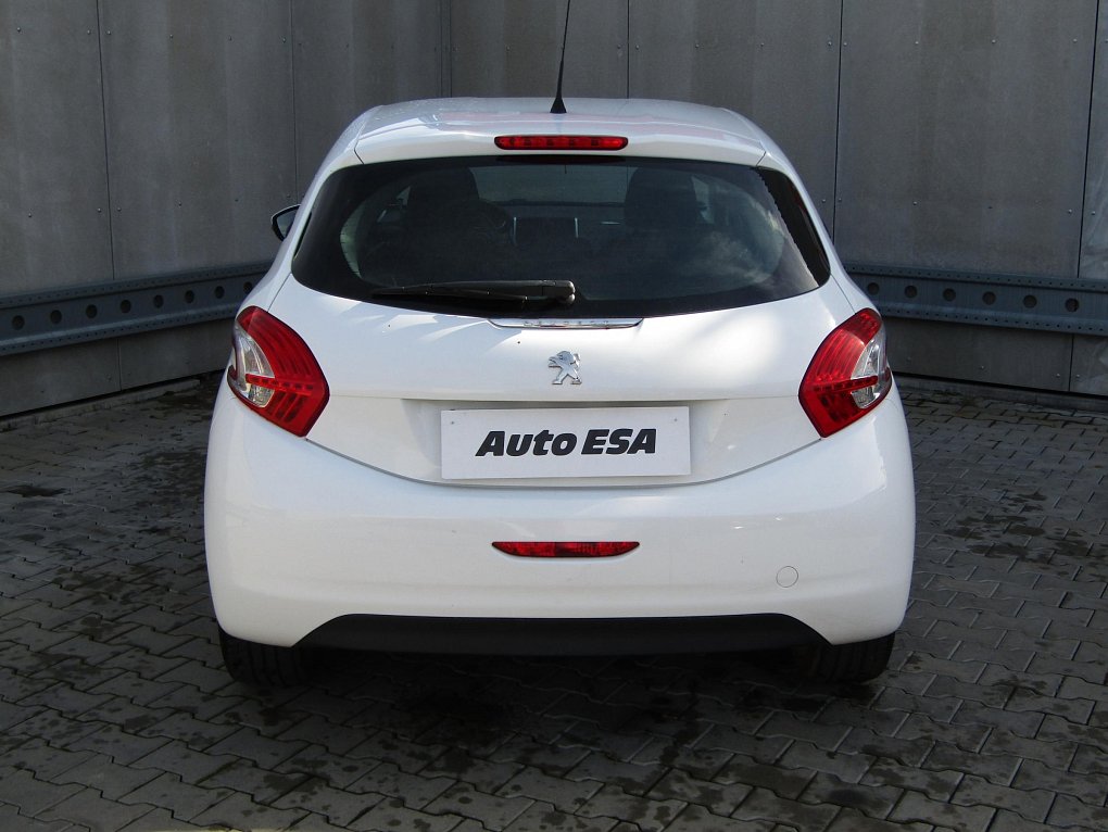 Peugeot 208 1.2 VTi 