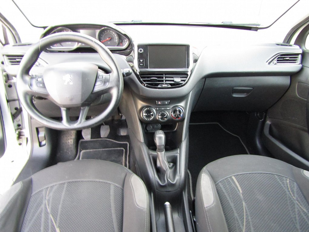 Peugeot 208 1.2 VTi 