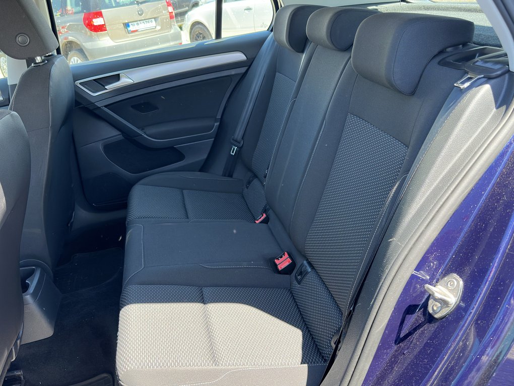 Volkswagen Golf 1.6 TDi 