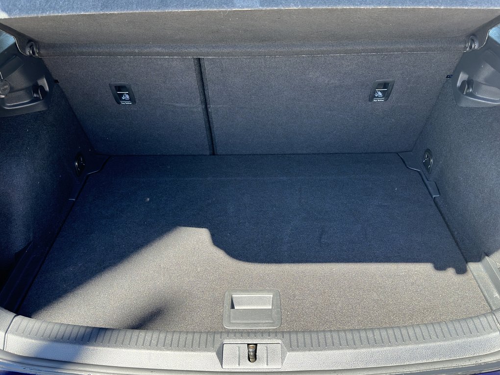 Volkswagen Golf 1.6 TDi 