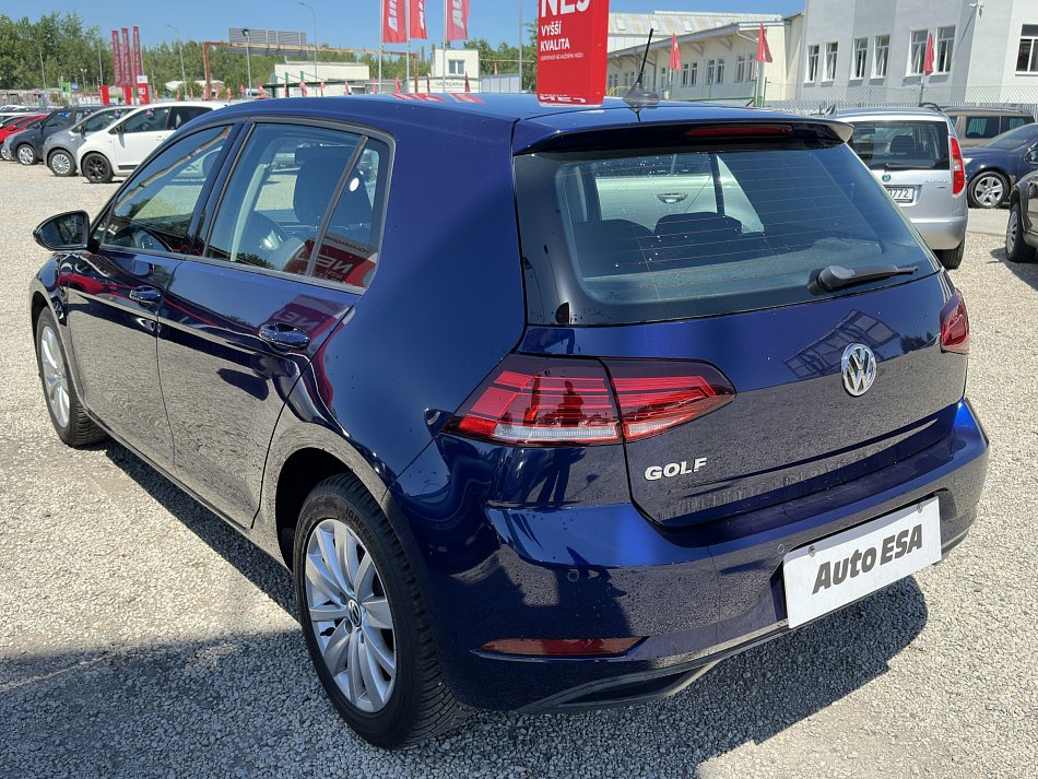 Volkswagen Golf 1.6 TDi 