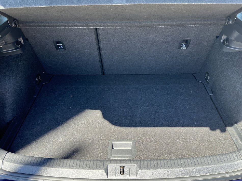 Volkswagen Golf 1.6 TDi 