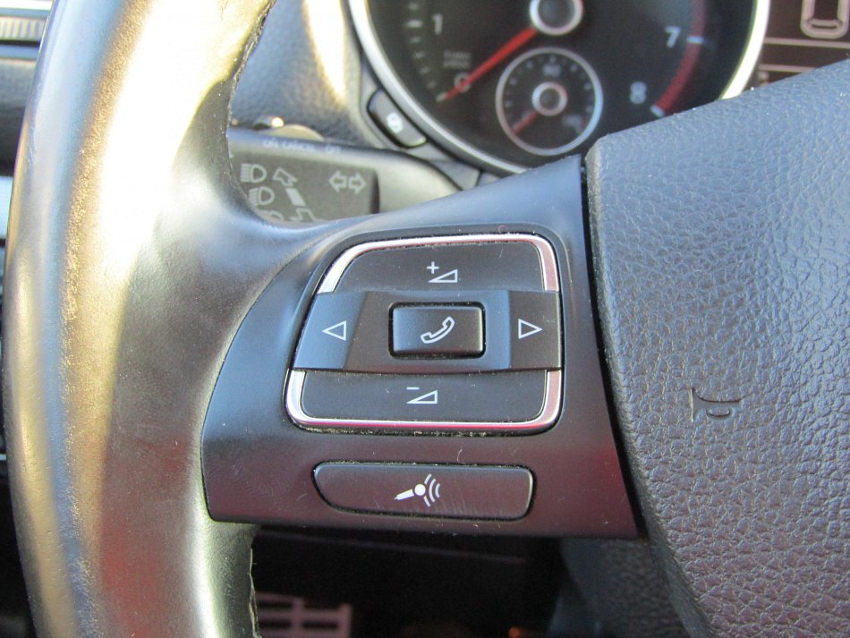 Volkswagen Golf 1.4TSI 