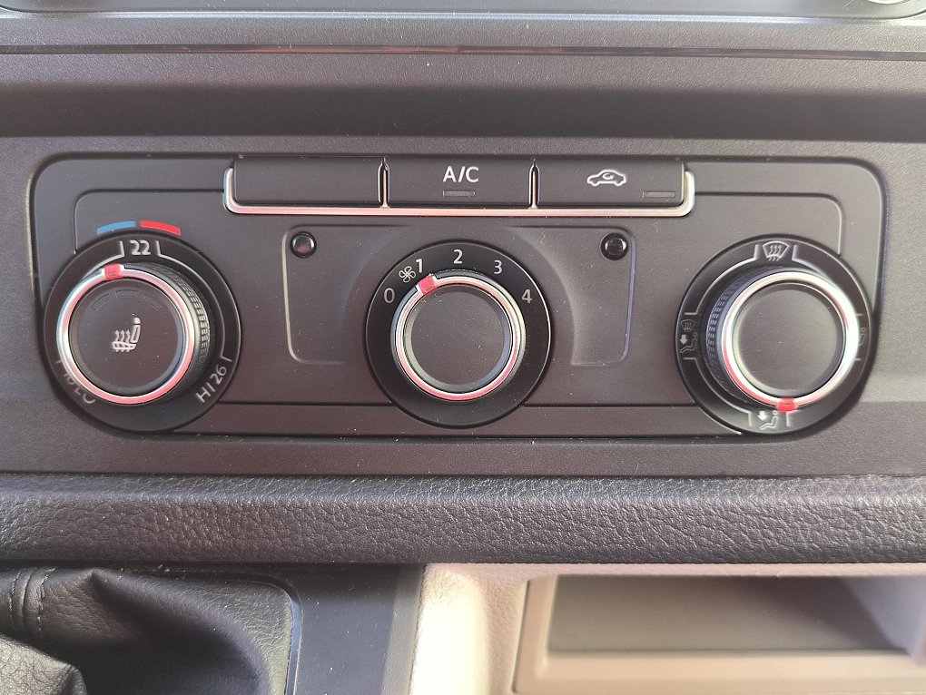 Volkswagen Transporter 2.0TDi  L1H1