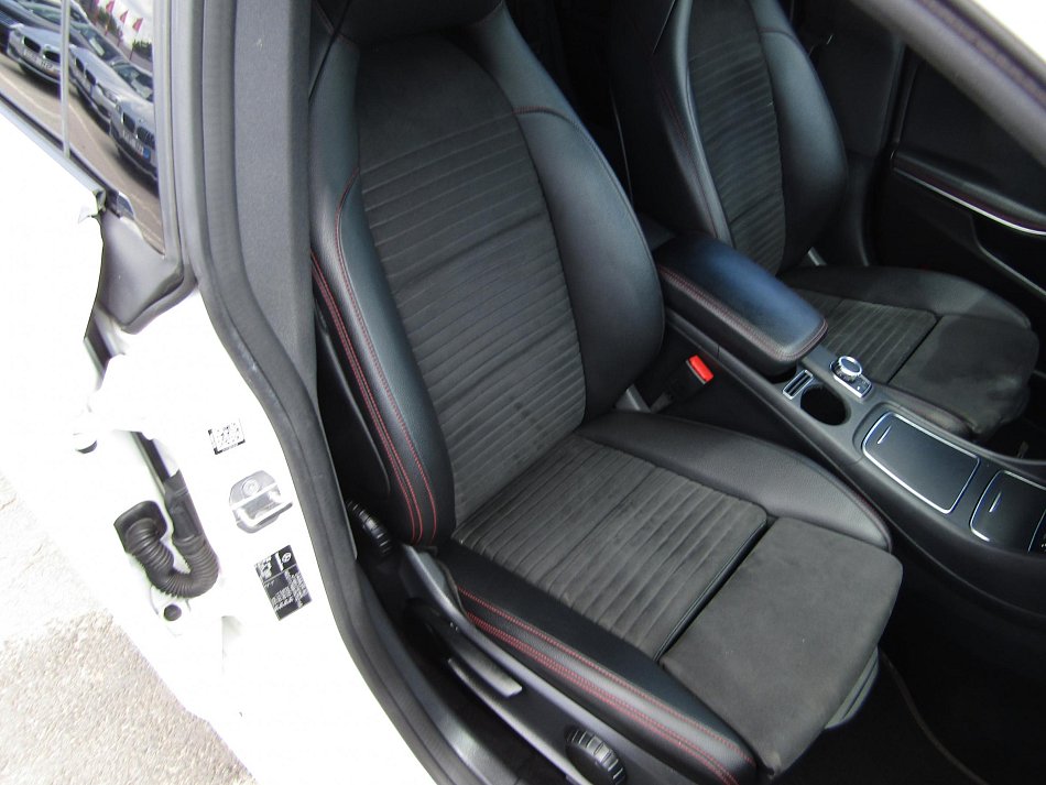 Mercedes-Benz CLA 2.2 CDi  200d