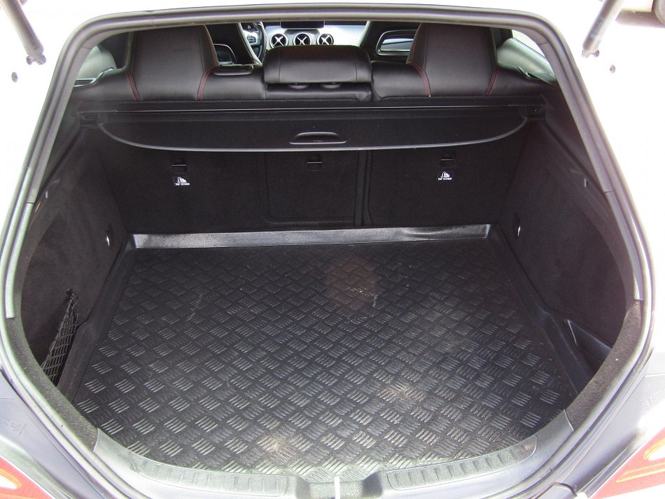 Mercedes-Benz CLA 2.2 CDi  200d