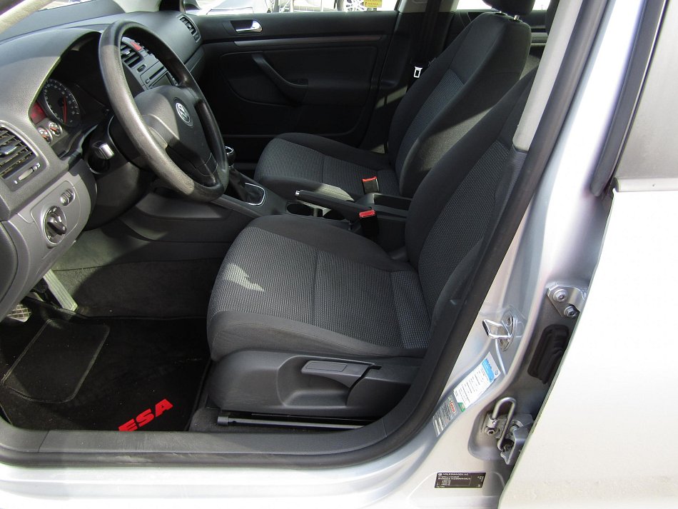 Volkswagen Jetta 1.9TDi 