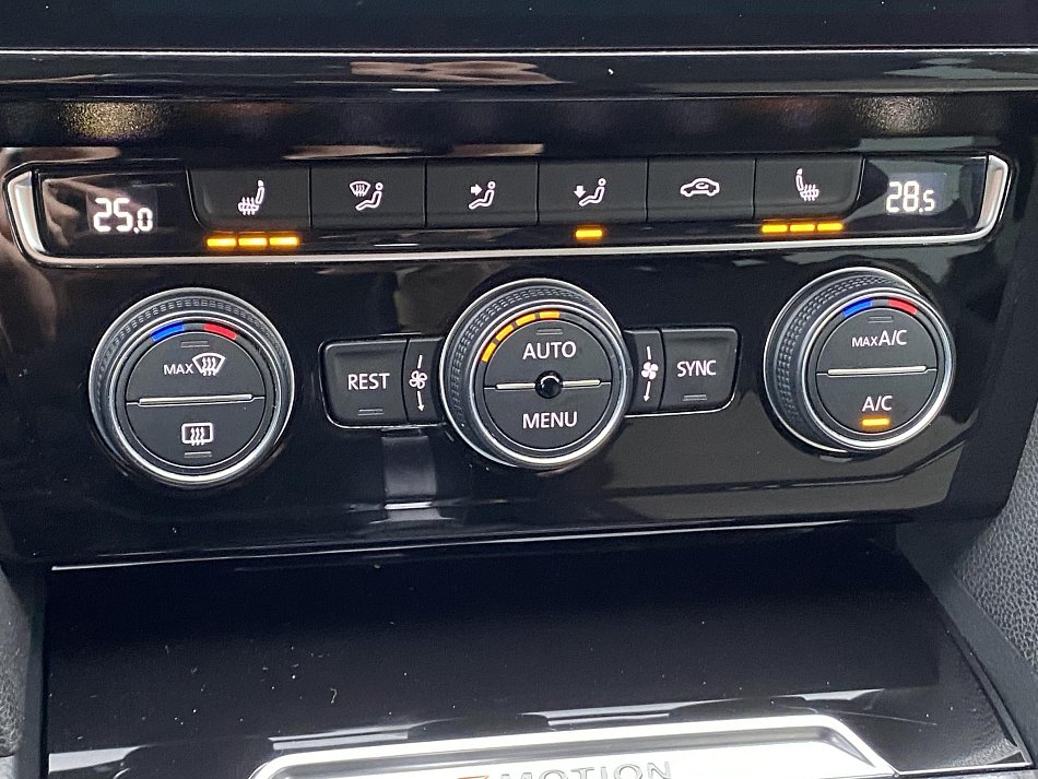 Volkswagen Passat 2.0 TDi Highline 4MOTION