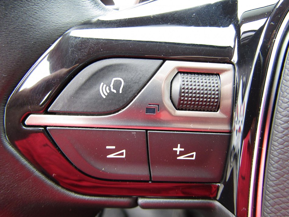 Peugeot 5008 1.2 PT 