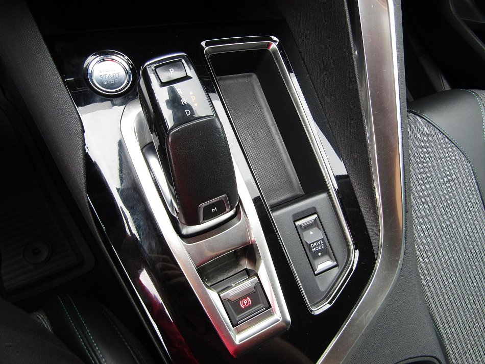 Peugeot 5008 1.2 PT 