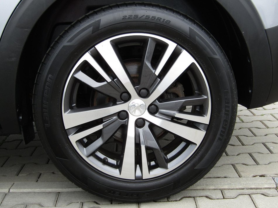 Peugeot 5008 1.2 PT 