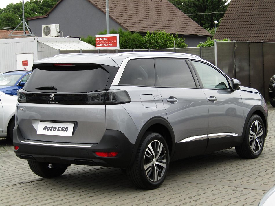 Peugeot 5008 1.2 PT 