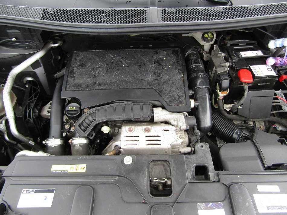Peugeot 5008 1.2 PT 