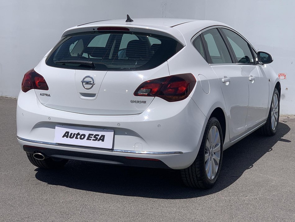 Opel Astra 1.4 T 