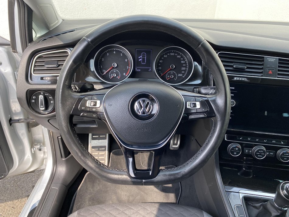 Volkswagen Golf 1.5 TSi Join