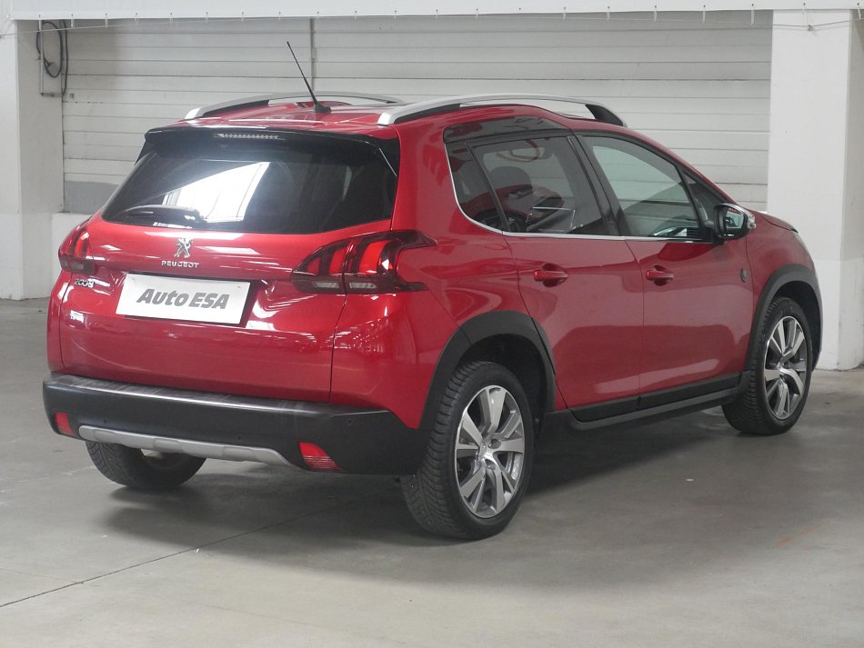 Peugeot 2008 1.2 PT Crossway