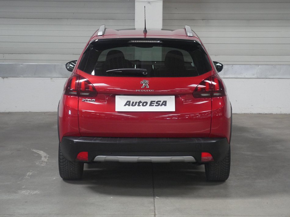 Peugeot 2008 1.2 PT Crossway