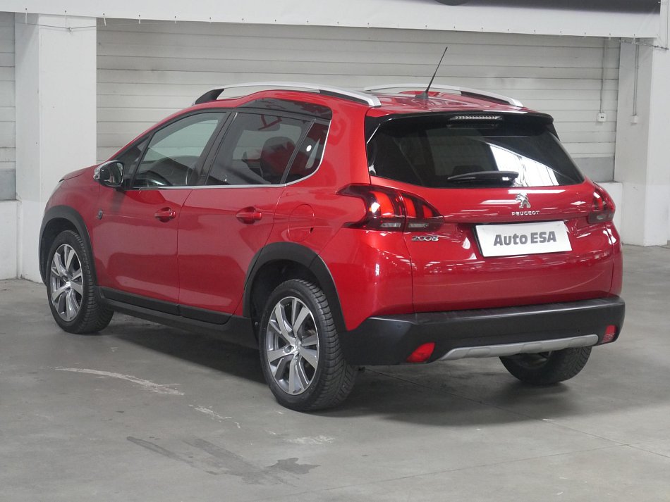 Peugeot 2008 1.2 PT Crossway