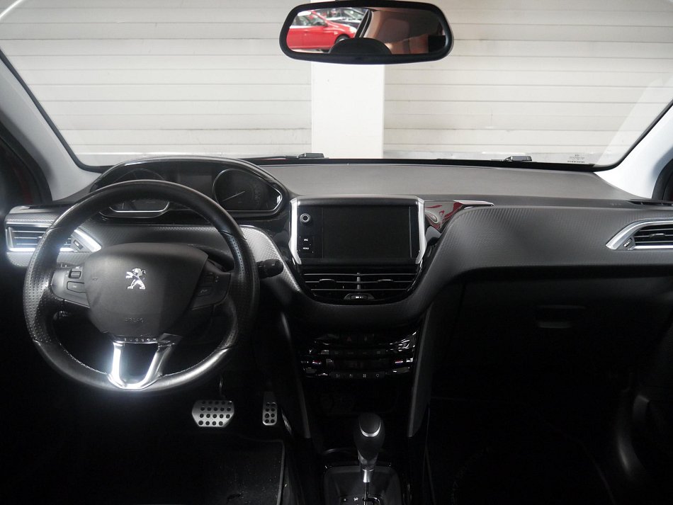 Peugeot 2008 1.2 PT Crossway