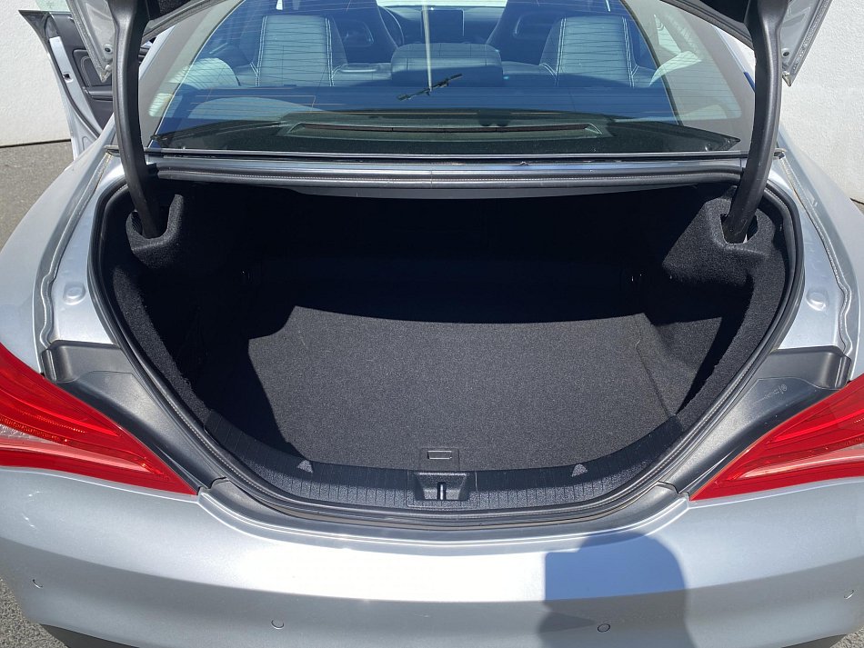 Mercedes-Benz Třída C 1.8 CDi  CLA 200
