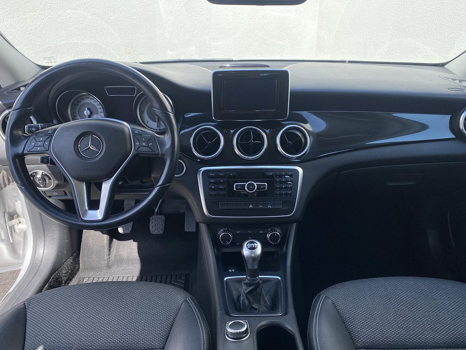 Mercedes-Benz Třída C 1.8 CDi  CLA 200