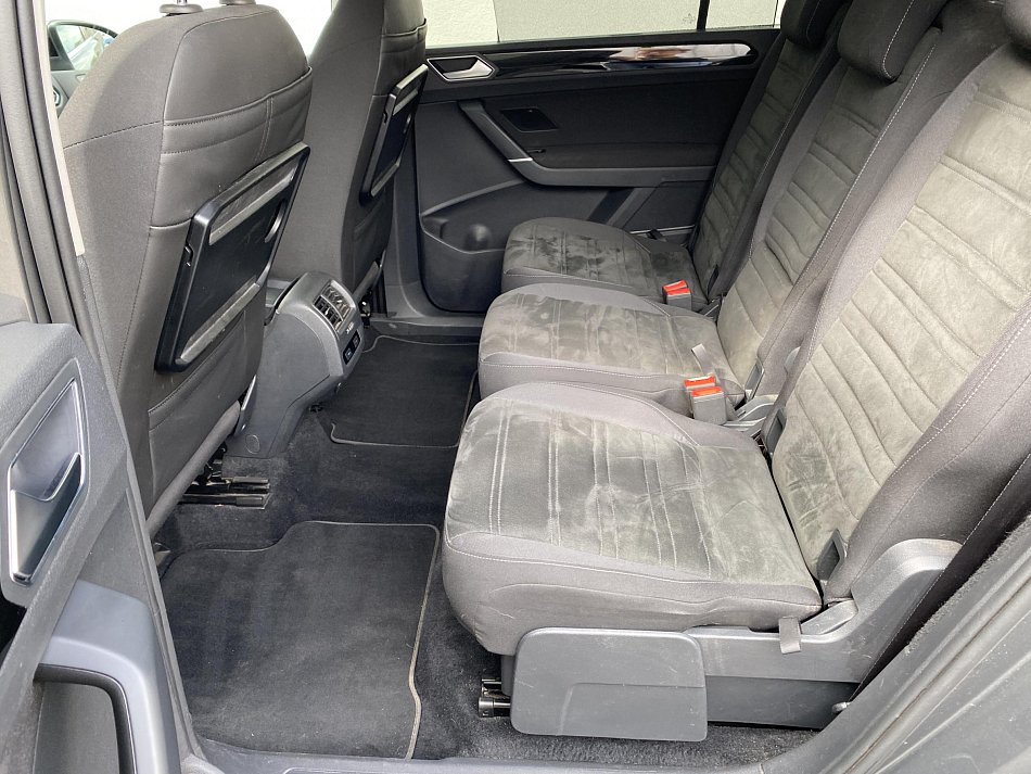 Volkswagen Touran 2.0 TDi Highline