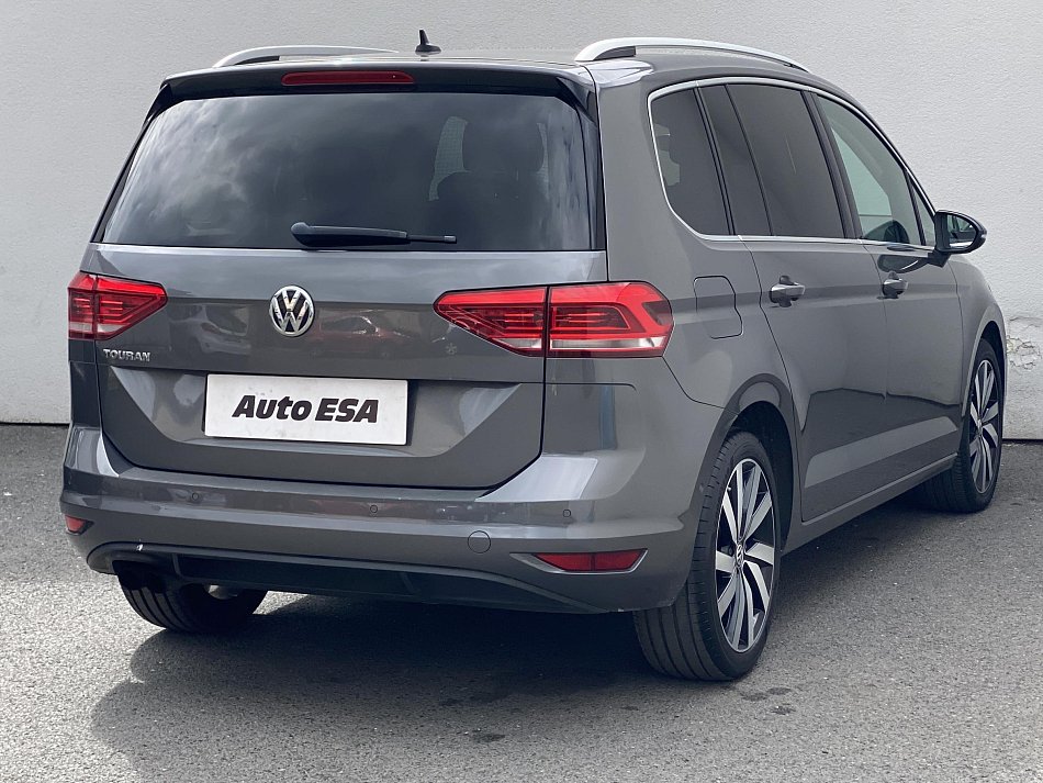 Volkswagen Touran 2.0 TDi Highline