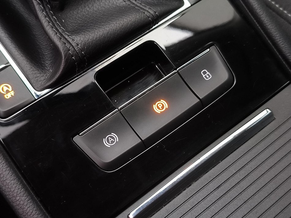 Škoda Superb III 2.0 TDi 