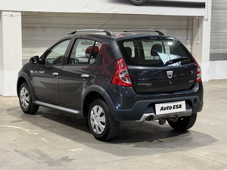 Dacia Sandero 1.6 i 