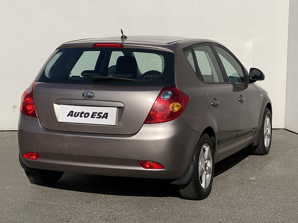 Kia Ceed 1.4 16V 