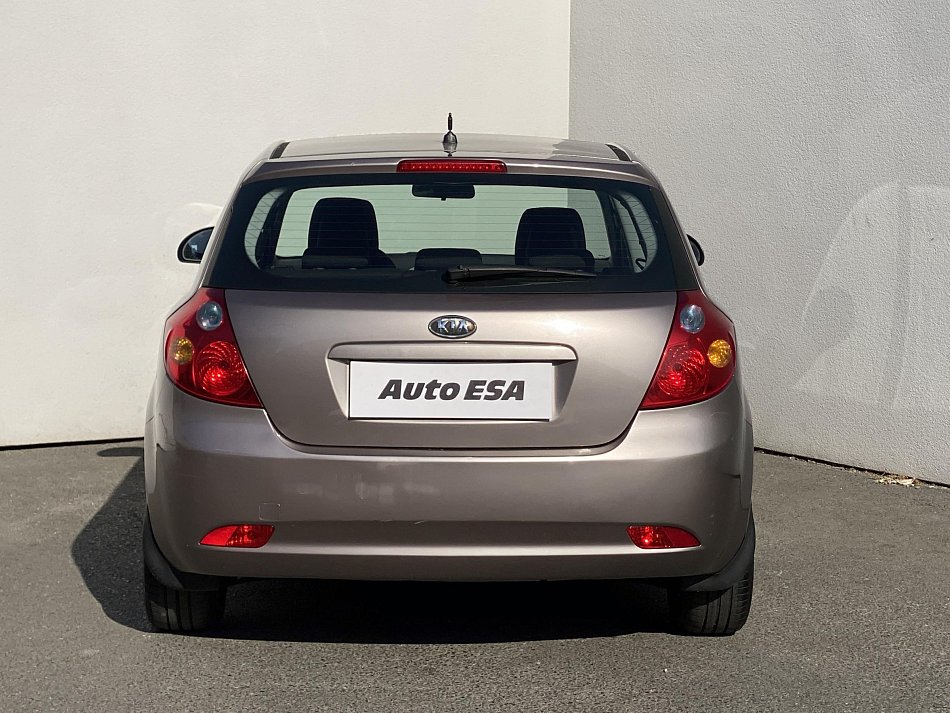 Kia Ceed 1.4 16V 