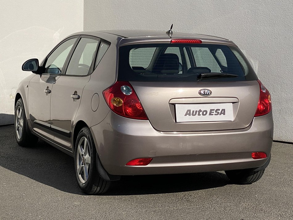 Kia Ceed 1.4 16V 