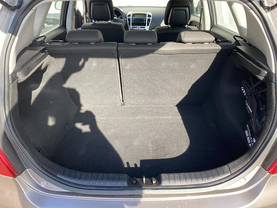 Kia Ceed 1.4 16V 