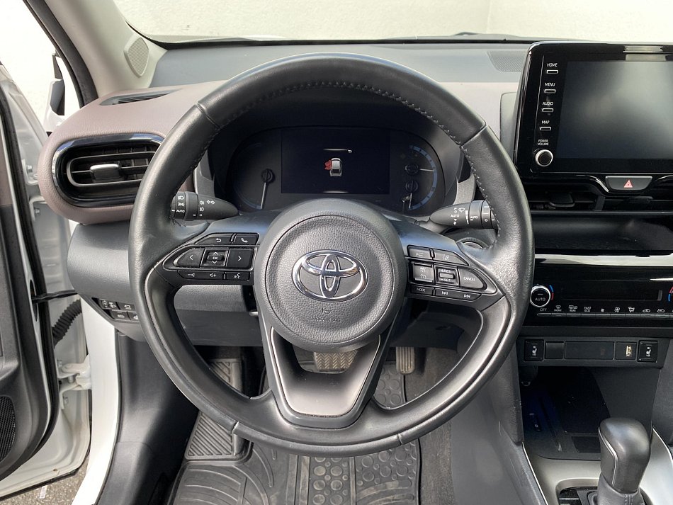 Toyota Yaris 1.5 e-CVT Executive Cross