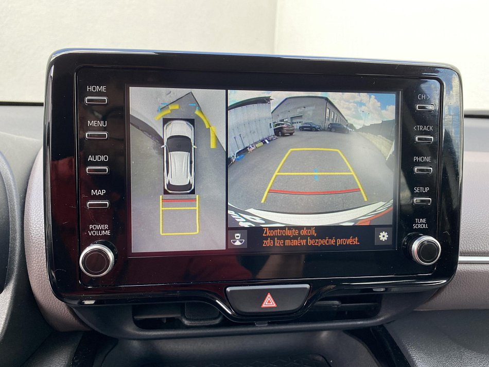 Toyota Yaris 1.5 e-CVT Executive Cross
