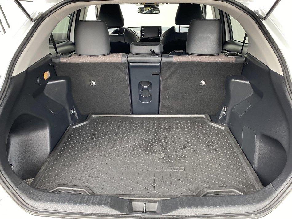 Toyota Yaris 1.5 e-CVT Executive Cross