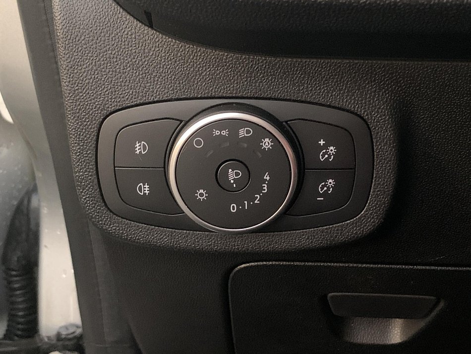 Ford Fiesta 1.1 Ti-VCT 