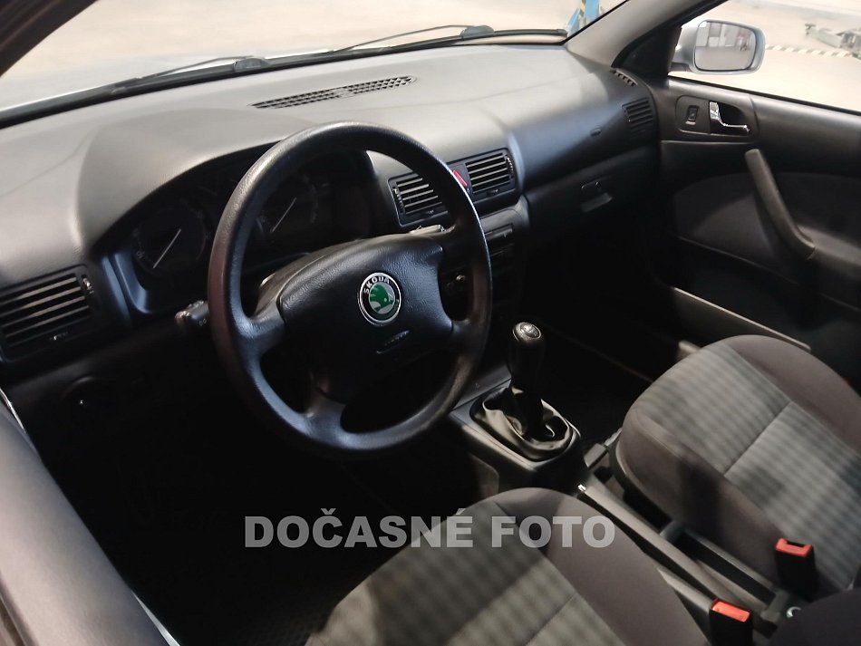 Škoda Octavia 1.6i 