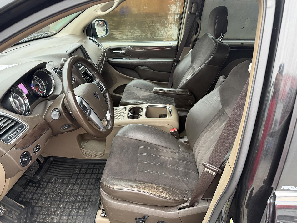 Lancia Voyager 3.6 V6 