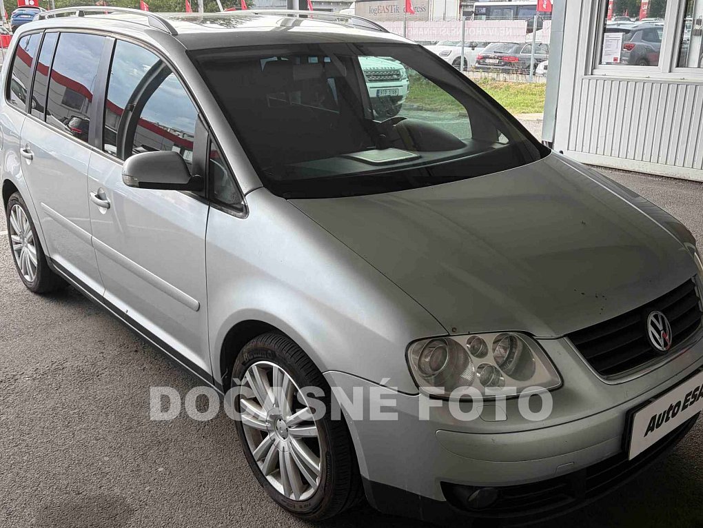 Volkswagen Touran 2.0TDi 