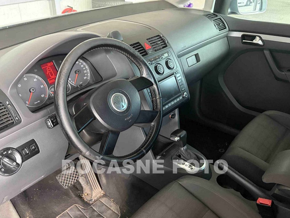 Volkswagen Touran 2.0TDi 