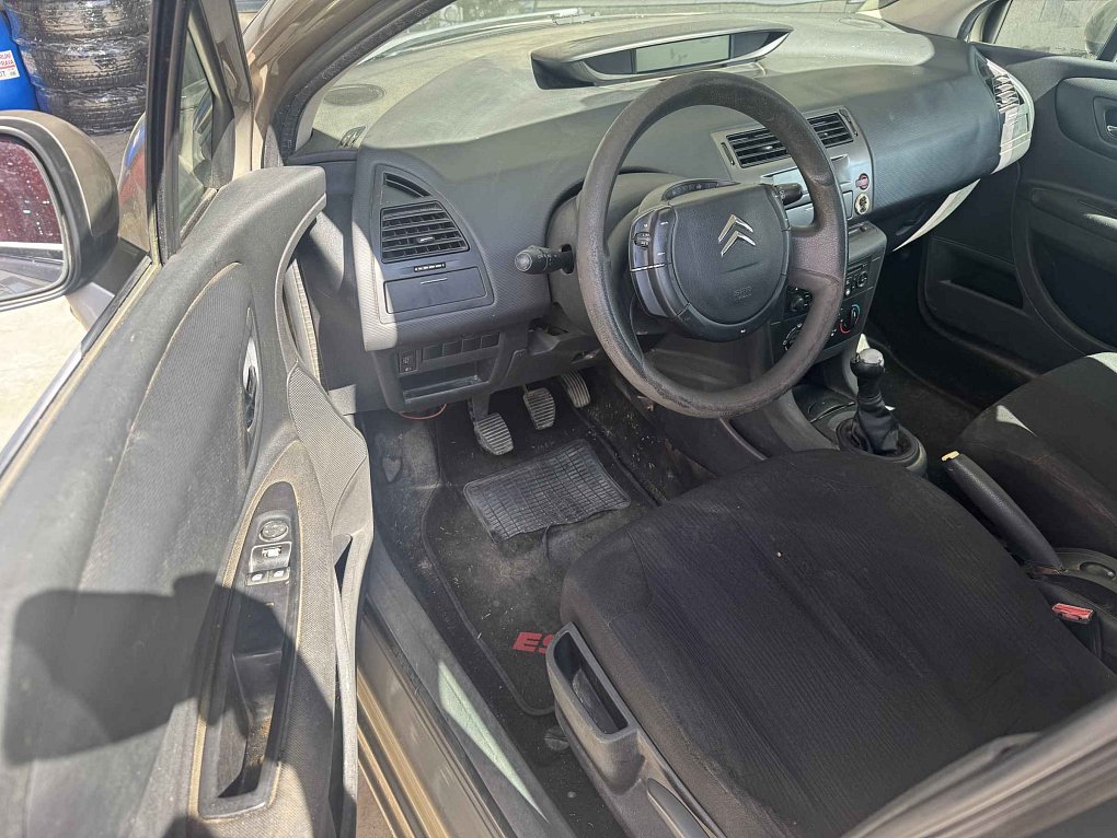 Citroën C4 1.6i 