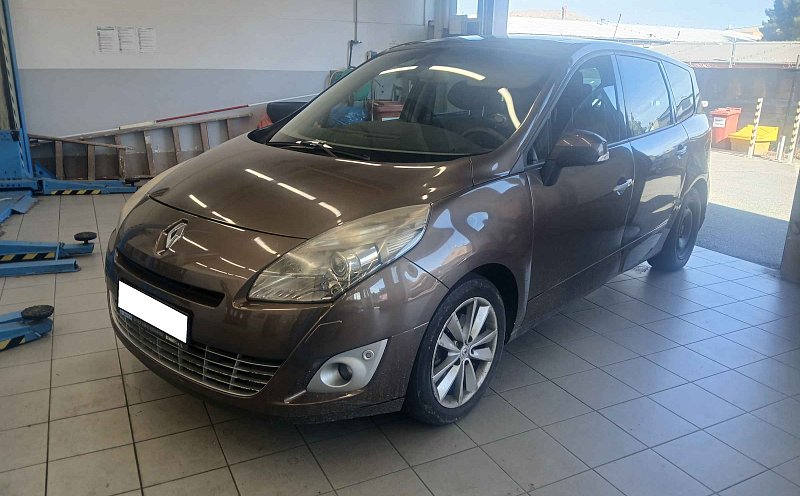 Renault Scénic 2.0 i 