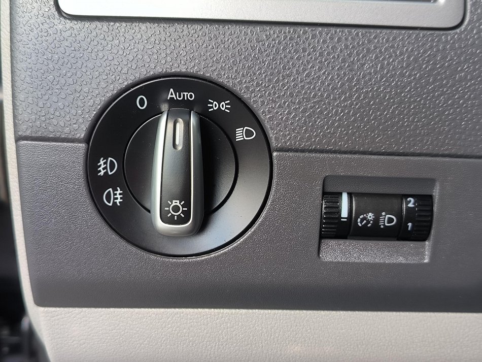 Volkswagen Transporter 2.0TDi  L2H1