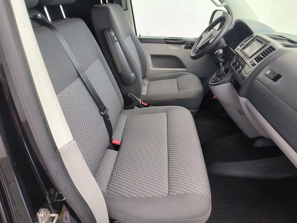 Volkswagen Transporter 2.0TDi  L2H1