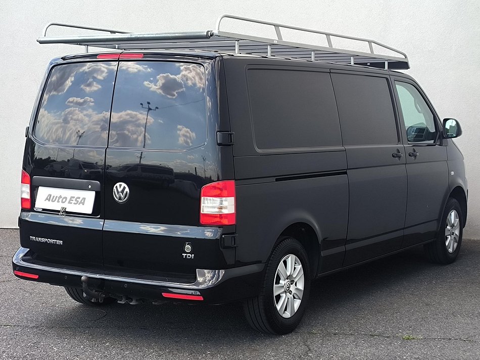 Volkswagen Transporter 2.0TDi  L2H1