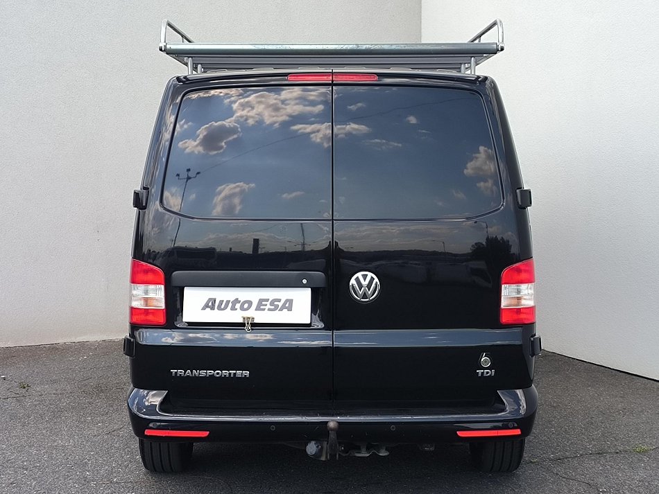 Volkswagen Transporter 2.0TDi  L2H1