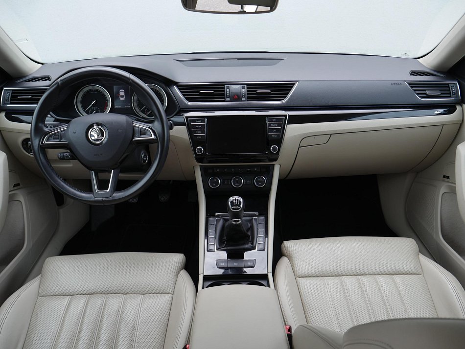 Škoda Superb III 2.0 TDi L&K