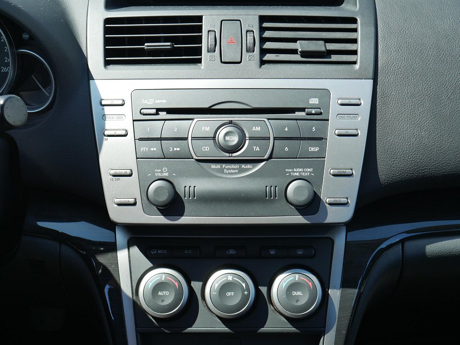 Mazda 6 2.0 i 